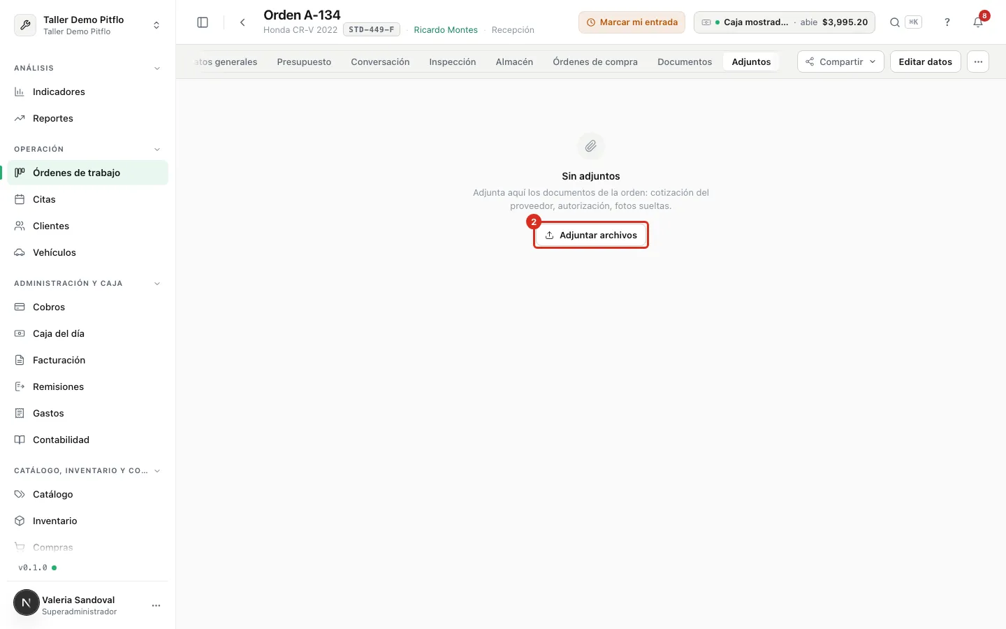El botón Adjuntar archivos